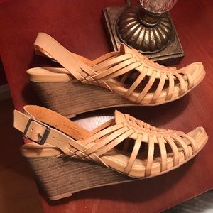 Wedges size 7 1/2 . Tan color .